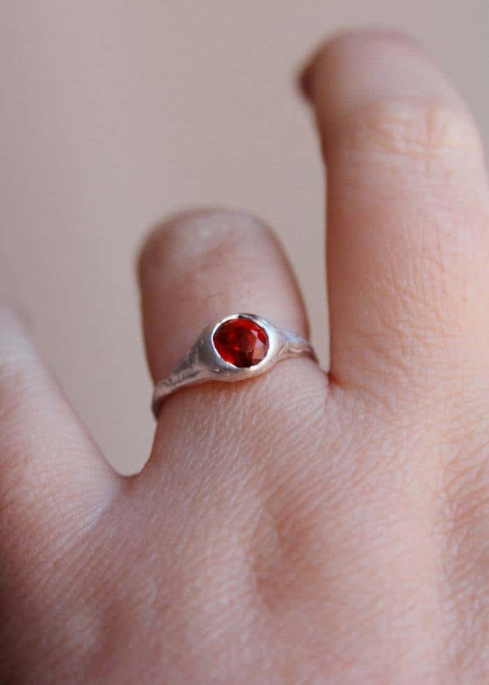 Anillo plata y granate